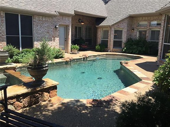3rd image of 251 Tealwood Dr