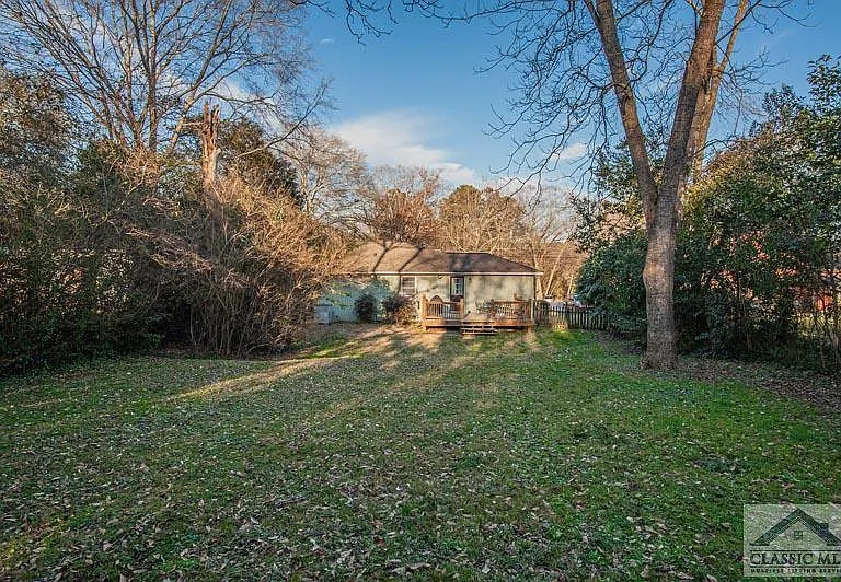 129 Westover Dr — Photo 12
