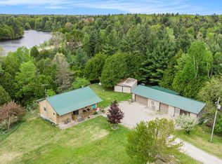 884 N Gavord Rd, Sterling, MI 48659