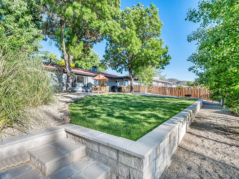 2655 Parkway Dr — Photo 42