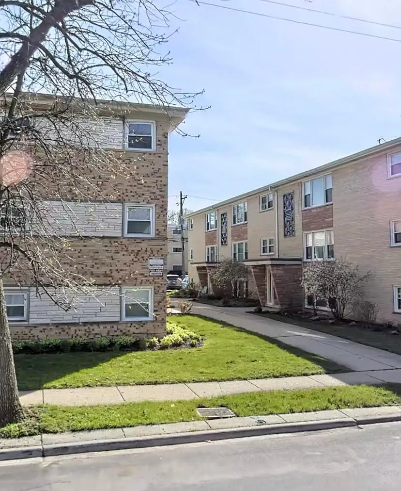 2 bed, $1,700 — Photo 3