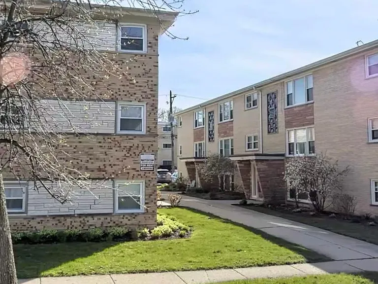 6810 N Northwest Hwy #GS — Photo 3