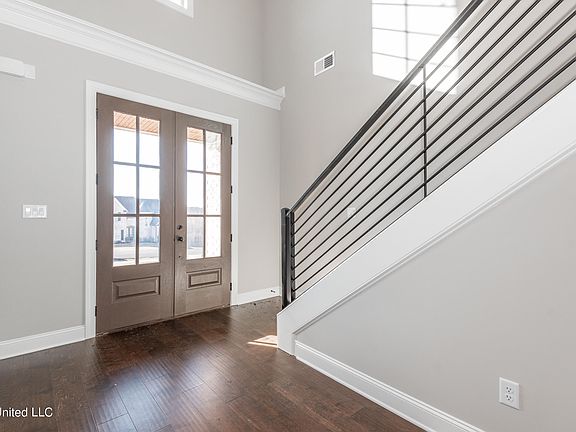 5th image of 4864 Bakers Trail East Dr