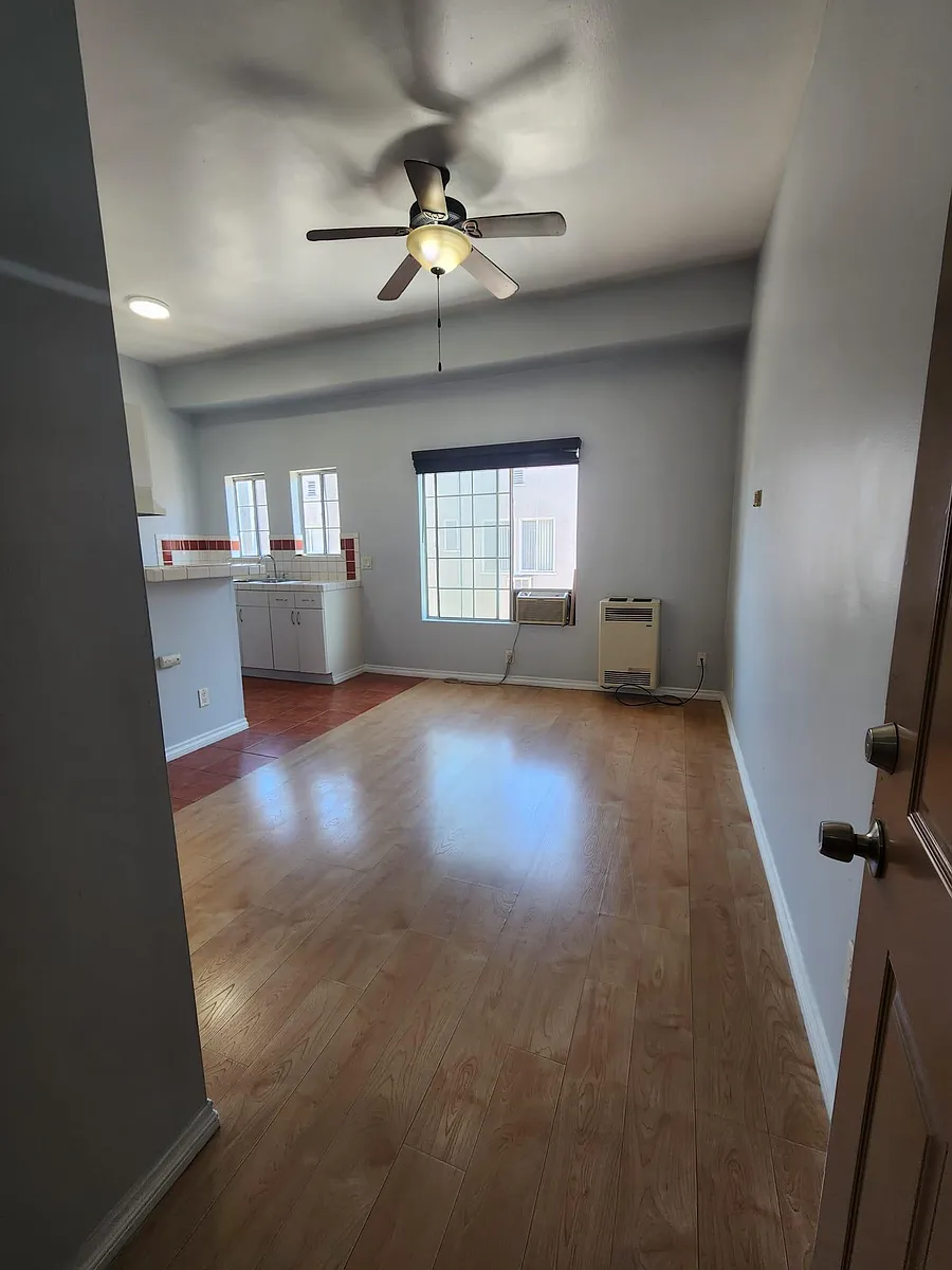 Building Photo - 1102 Elden Ave #14