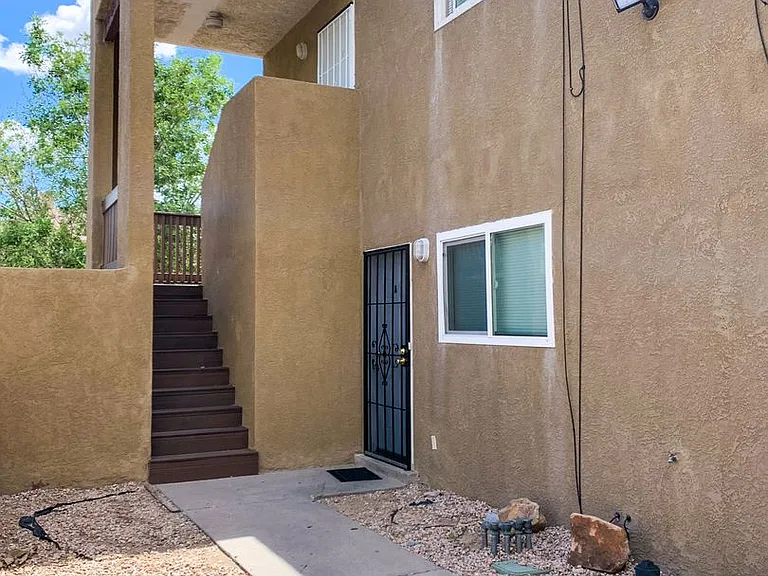 2 Bedroom Fourplex with Fireplace — Photo 3