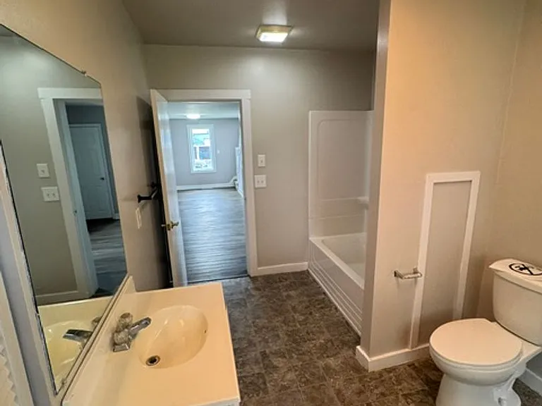506 Constance Ave — Photo 5