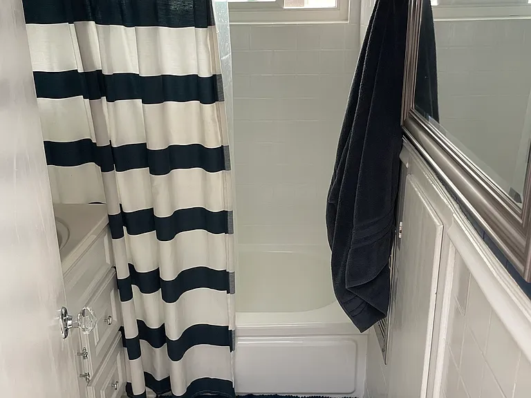 4040 Grand View Blvd — Photo 25