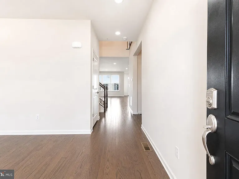 423 Barclays Way — Photo 12