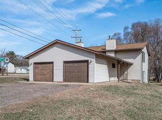 421-423 Ironton St NE, Minneapolis, MN 55432