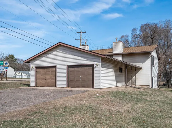 421-423 Ironton St NE, Minneapolis, MN 55432