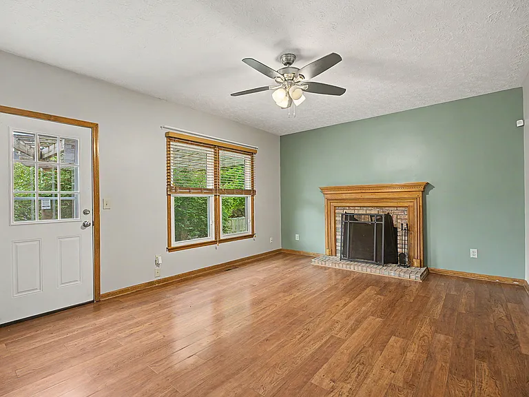2242 Rosina Dr — Photo 14