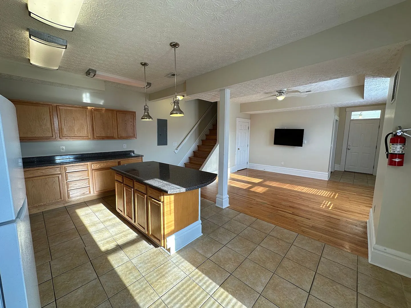 University District Single Family House — Photo 3