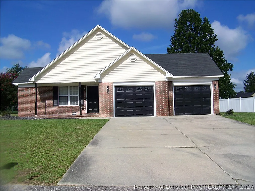 3 bed, 2.0 bath, 1580 sqft, $1,950 — Photo 1
