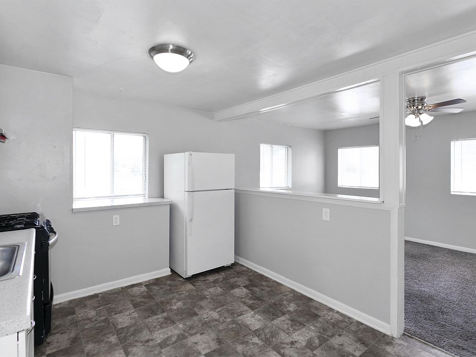 1st image of 2807 Merriam Ln APT 4