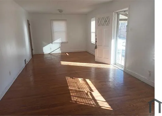 2 bed, 864 sqft, $1,000 — Photo 3