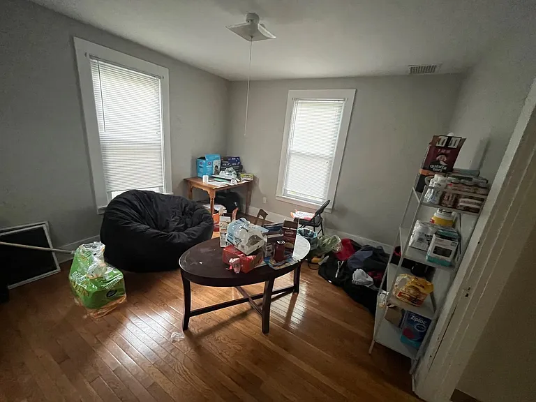 414 E Marshall St — Photo 63