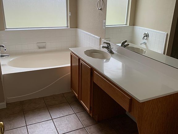 5th image of 5408 Kingsknowe Pkwy