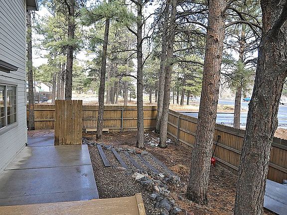 Large side yard