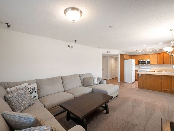 5th image of 242 E Spencer Peak Way Unit G3