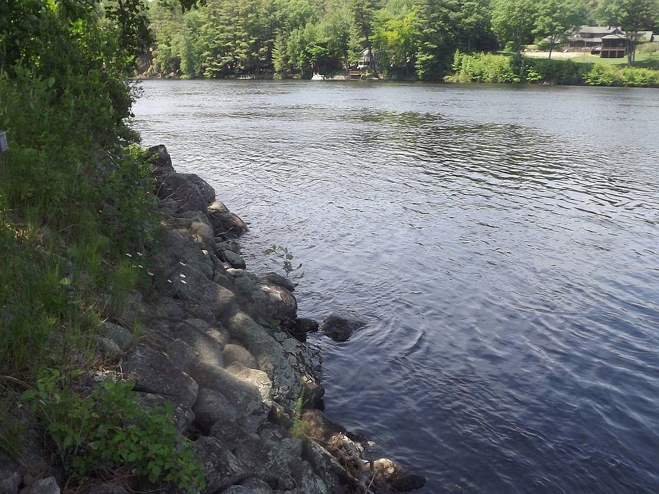2nd image of East River Dr