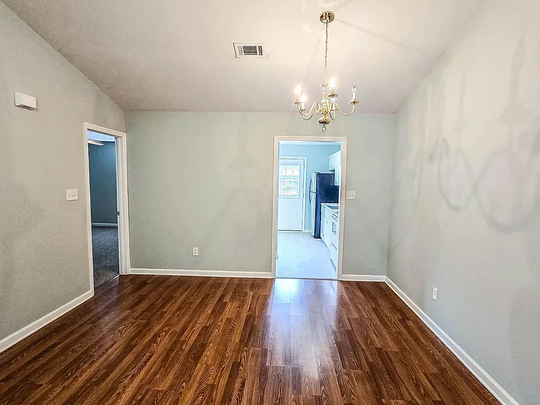 726 Creekside Dr — Photo 10