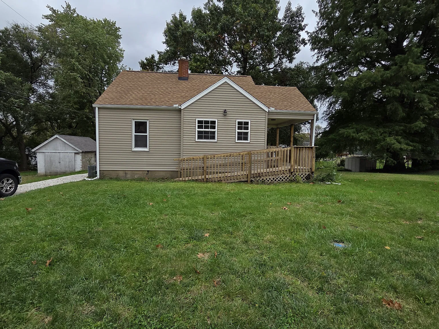 5214 W Katherine Ave — Photo 1