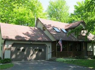 446 Briarwood Ct, Alden, NY 14004