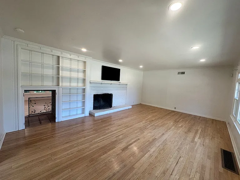 1531 W Laurel Ave — Photo 4
