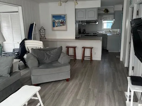 4 Hayes Court, Point Pleasant Beach, NJ 08742