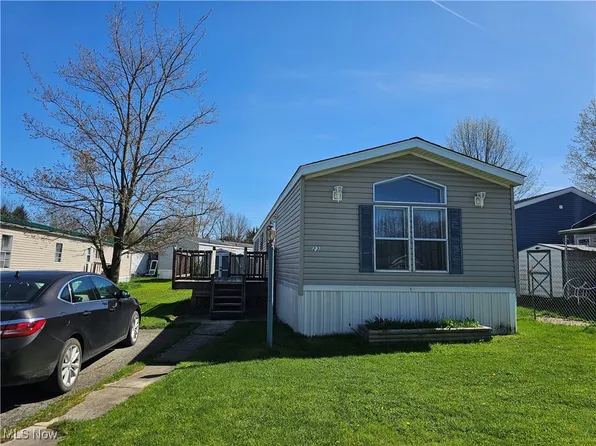 23 Thomas Dr, Middlefield, OH 44062