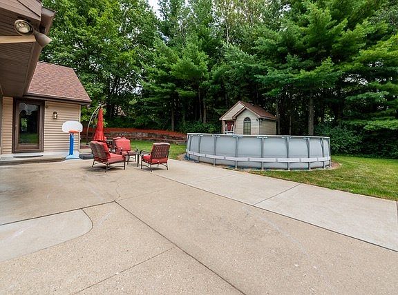 5th image of 4728 N Brentwood Dr