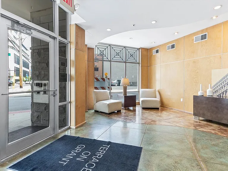 196 S Grant Ave #307 — Photo 32
