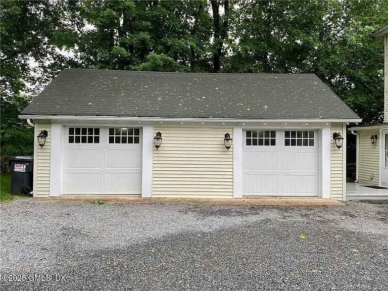 84 E Putnam Ave — Photo 3