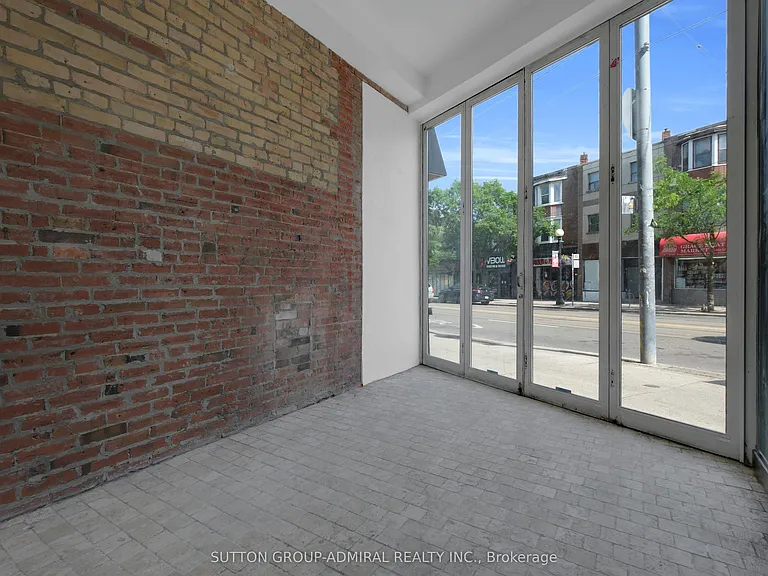 647 College St #101 — Photo 5