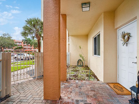 5th image of 7775 Yardley Drive #103