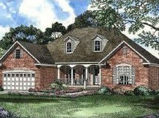 7021 Packhouse Dr, Hope Mills, NC 28348
