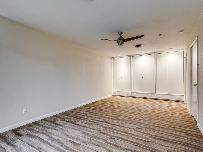 511 E Hathaway Dr — Photo 14