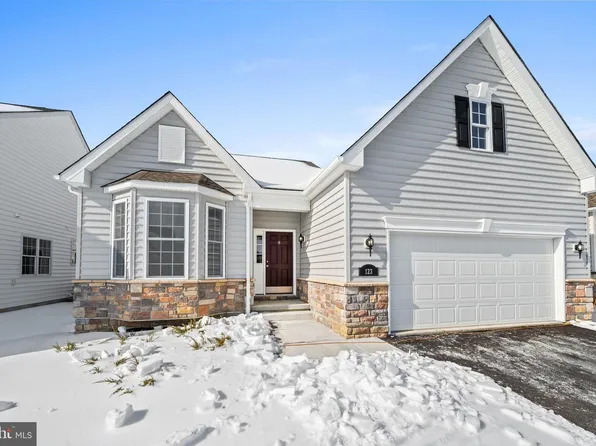 123 Hengst Farm Ln, Smyrna, DE 19977