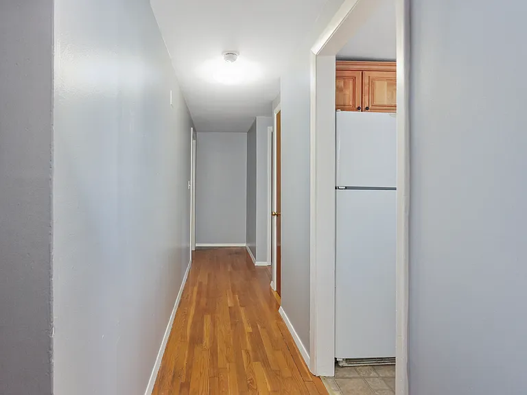 11 Brookwood Ln #24 — Photo 5