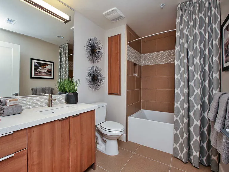 AMLI Uptown Orange — Photo 33