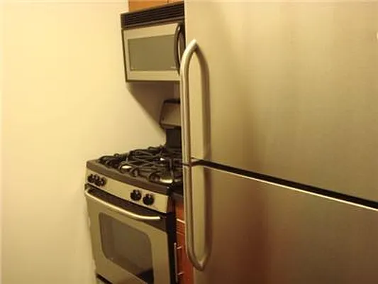 Rented by Luxury Property Group | media 38