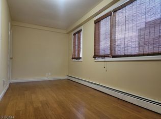 26 W Price St, Linden, NJ 07036