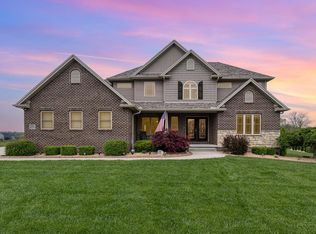 20574 Augusta Dr, Lawrenceburg, IN 47025