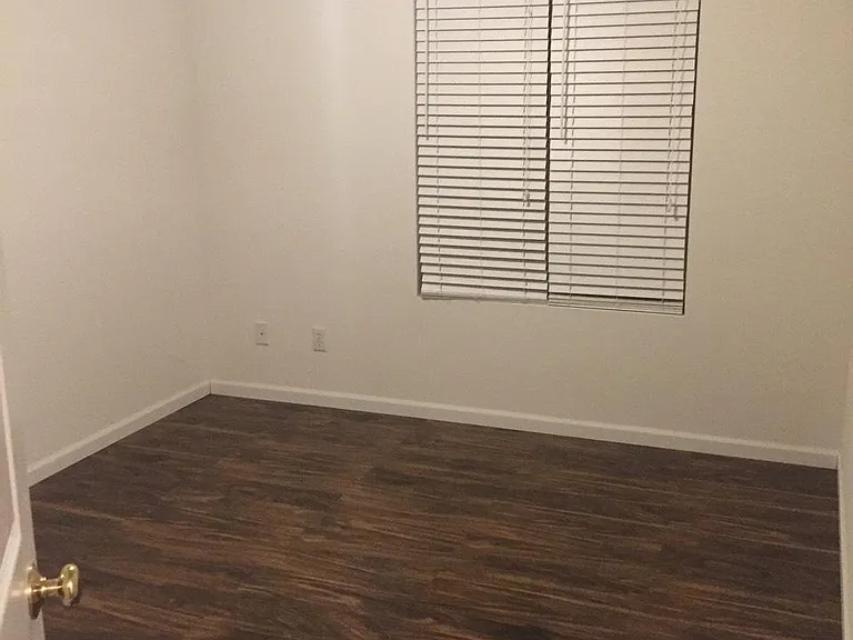 4475 Kellee Ln — Photo 6