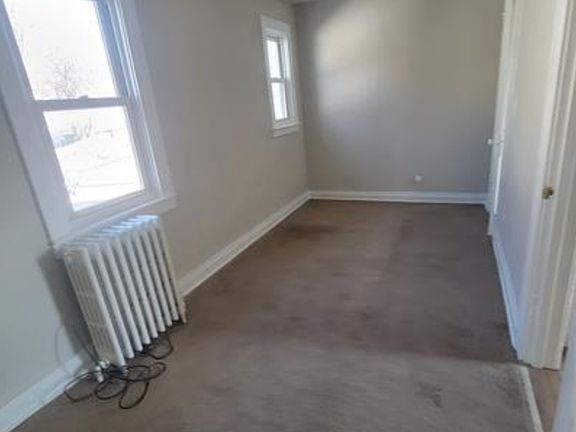 4th image of 3843 Euclid Ave #C-2-1