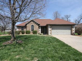 3225 W Montclair St, Springfield, MO 65807