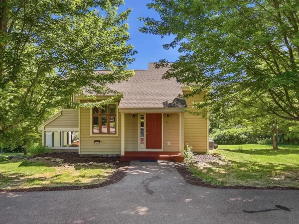 3 Bluffwood Trl, Galena, IL 61036