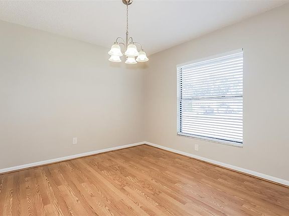 3rd image of 762 ISLETON DRIVE