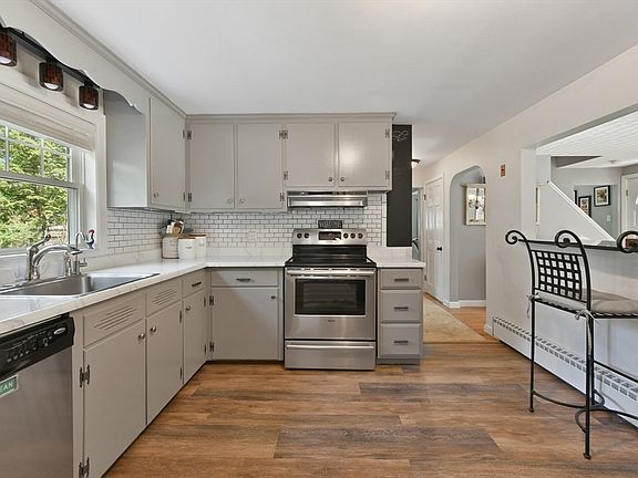 4th image of 1026 Chandler St