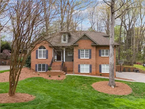 708 Lynn Dee Dr, Winston Salem, NC 27106